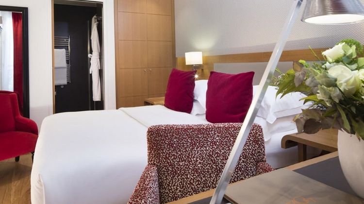 Le Six Saint Germain Room