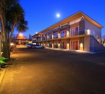 Fitzherbert Regency Motor Lodge Exterior