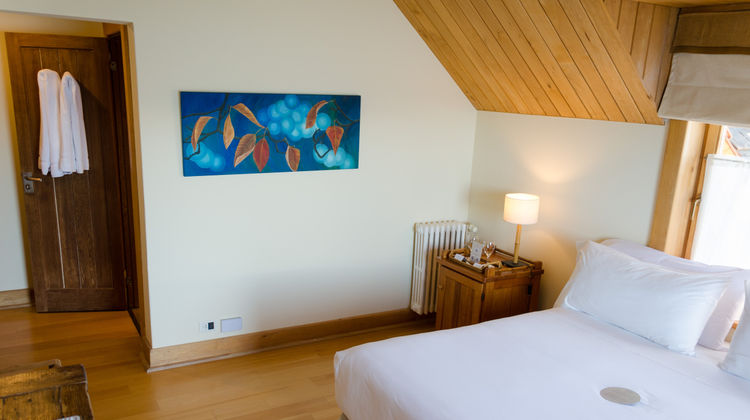 Correntoso Lake & River Hotel Room