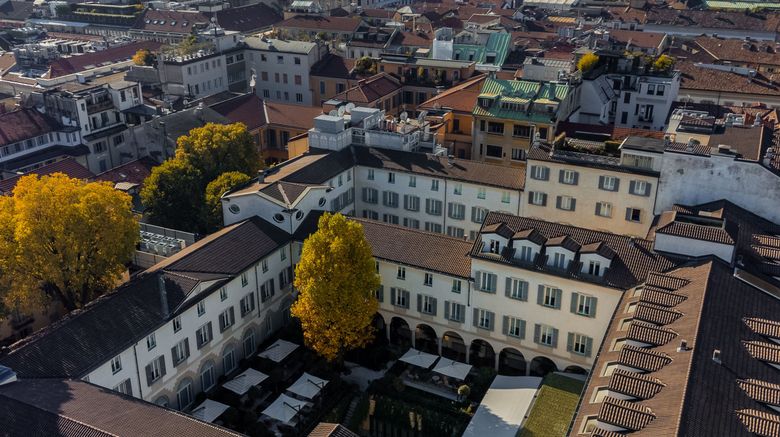 <b>Four Seasons Hotel Milano Exterior</b>. Images powered by <a href="https://www.leonardoworldwide.com/" title="Leonardo Worldwide" target="_blank">Leonardo</a>.