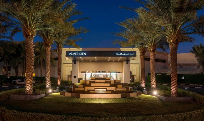 Le Meridien Dubai Hotel & Conference Ctr Exterior