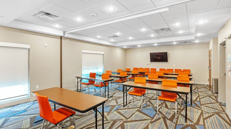 Holiday Inn Express/Suites Mobile-Univ Meeting
