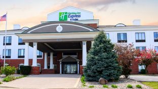 Holiday Inn Express Hotel & Suites