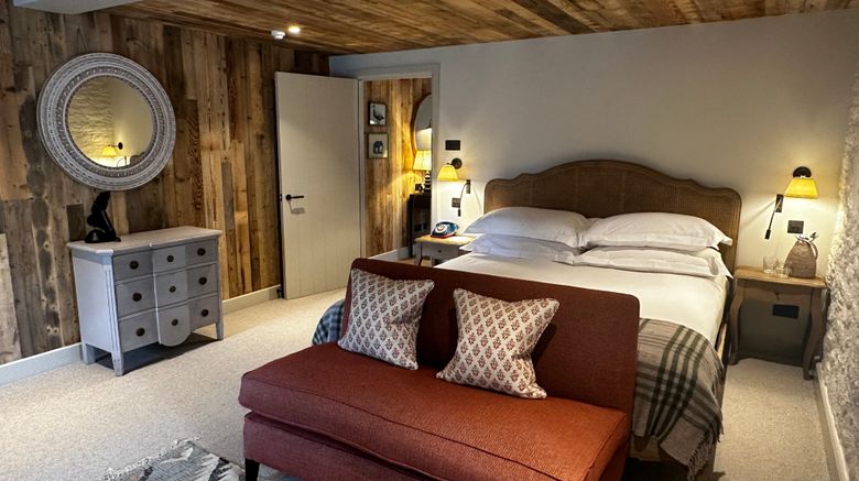 <b>Calcot & Spa Suite</b>. Images powered by <a href="https://www.leonardoworldwide.com/" title="Leonardo Worldwide" target="_blank">Leonardo</a>.