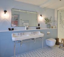 Calcot & Spa Room