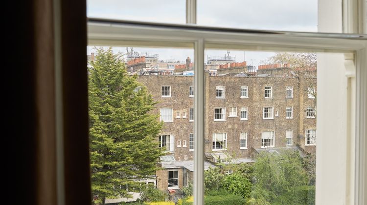 The Montague on the Gardens Hotel Room