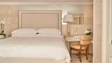 <b>The Montague on the Gardens Hotel Suite</b>. Images powered by <a href="https://www.leonardoworldwide.com/" title="Leonardo Worldwide" target="_blank">Leonardo</a>.