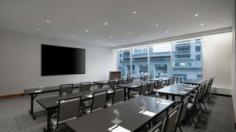 <b>AC Hotel Ottawa Downtown Meeting</b>. Images powered by <a href="https://www.leonardoworldwide.com/" title="Leonardo Worldwide" target="_blank">Leonardo</a>.
