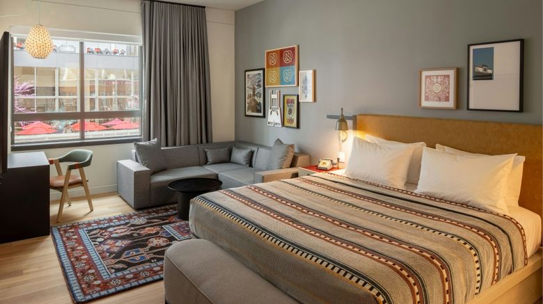 <b>Moxy by Marriott Cincinnati Suite</b>. Images powered by <a href="https://www.leonardoworldwide.com/" title="Leonardo Worldwide" target="_blank">Leonardo</a>.