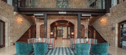 Cavan Crystal Hotel Lobby