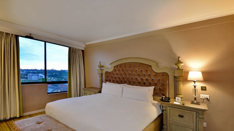 Holiday Inn Harare Suite