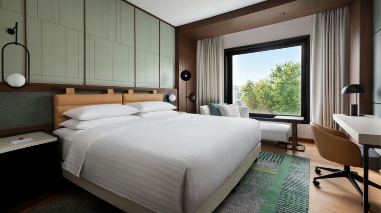 <b>Milan Marriott Hotel Room</b>. Images powered by <a href="https://www.leonardoworldwide.com/" title="Leonardo Worldwide" target="_blank">Leonardo</a>.