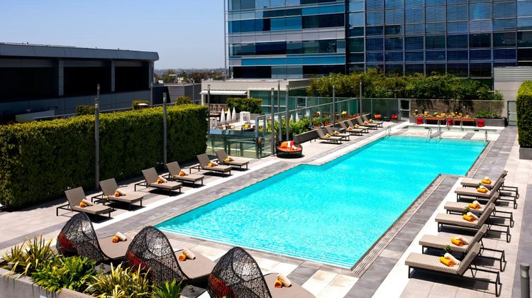 JW Marriott Los Angeles L.A. LIVE Pool