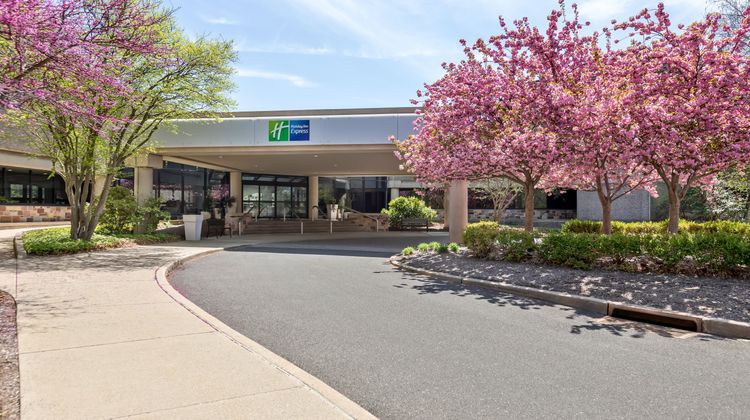 Holiday Inn Express Princeton Southeast Exterior