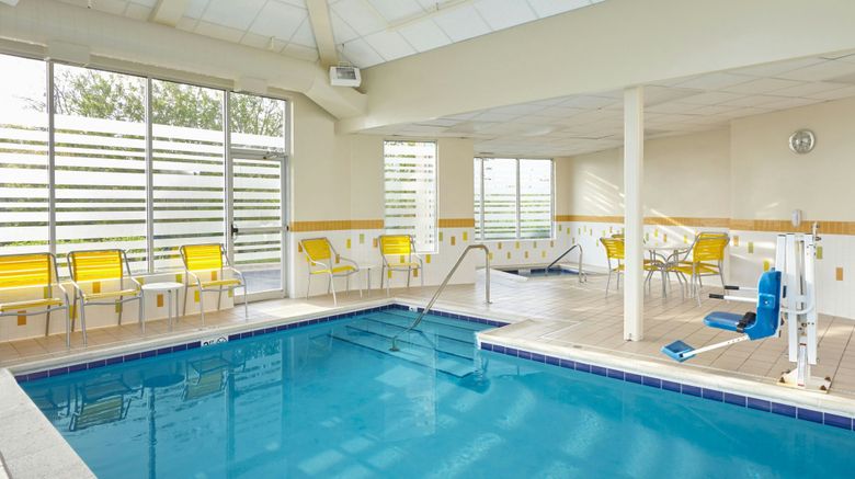 <b>Fairfield Inn & Suites Chicago Lombard Pool</b>. Images powered by <a href="https://www.leonardoworldwide.com/" title="Leonardo Worldwide" target="_blank">Leonardo</a>.