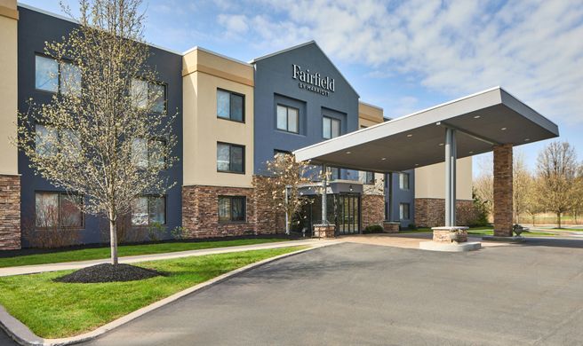 Fairfield Inn & Suites Rochester East Exterior