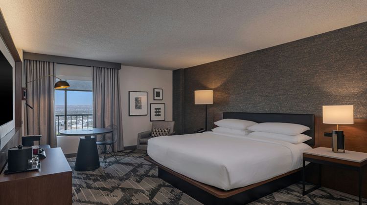 Sheraton Albuquerque Airport Hotel Room