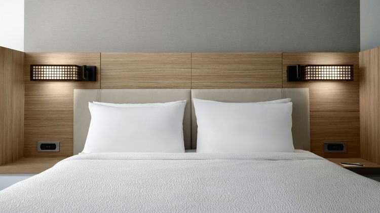 SpringHill Suites by Marriott Troy Suite