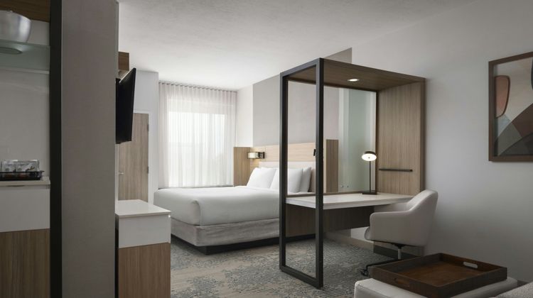 SpringHill Suites by Marriott Troy Suite