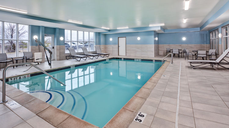 Holiday Inn Express/Suites Auburn Hills Pool