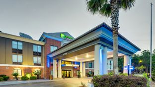 Holiday Inn Express & Suites Hinesville