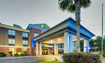 Holiday Inn Express & Suites Hinesville