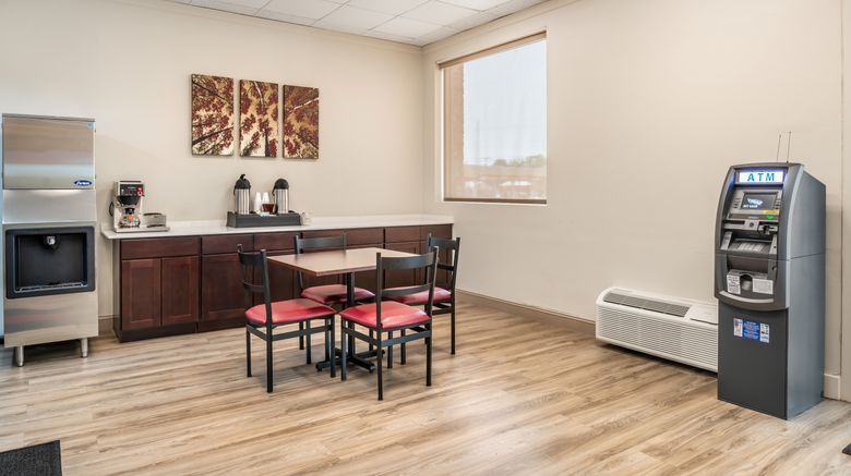 <b>Red Roof Inn Richmond, VA Lobby</b>. Images powered by <a href="https://www.leonardoworldwide.com/" title="Leonardo Worldwide" target="_blank">Leonardo</a>.