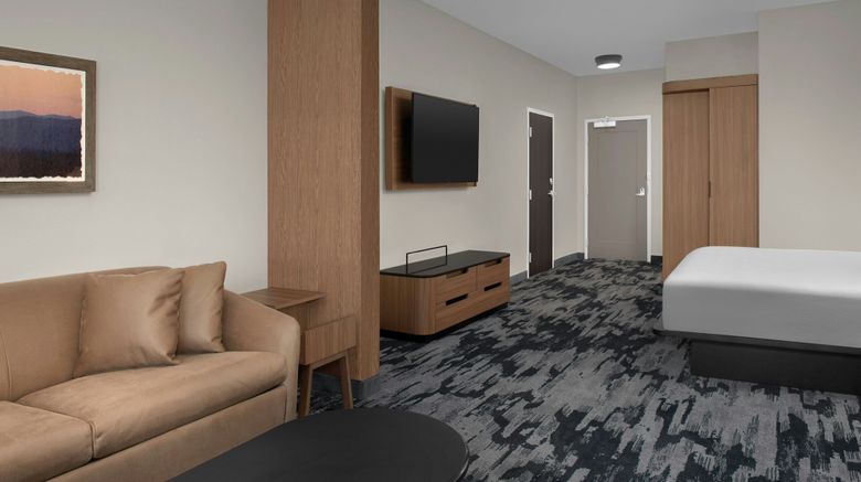 <b>Fairfield Inn & Suites Marriott Suite</b>. Images powered by <a href="https://www.leonardoworldwide.com/" title="Leonardo Worldwide" target="_blank">Leonardo</a>.