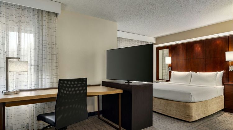 Residence Inn Richmond Chester Suite