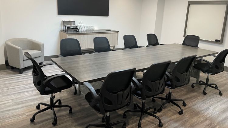 Holiday Inn Express Hotel & Suites Meeting