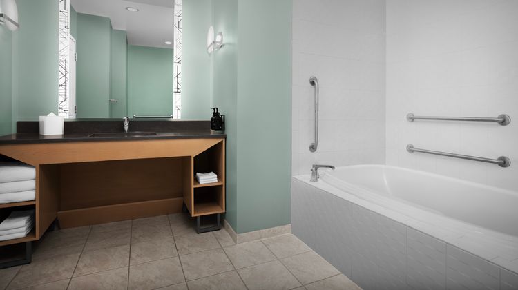 Hotel Indigo Jacksonville Deerwood Park Room
