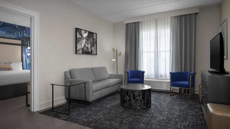 Hotel Indigo Jacksonville Deerwood Park Suite