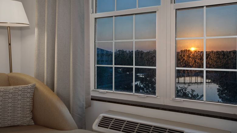 <b>Hotel Indigo Jacksonville Deerwood Park Room</b>. Images powered by <a href="https://www.leonardoworldwide.com/" title="Leonardo Worldwide" target="_blank">Leonardo</a>.