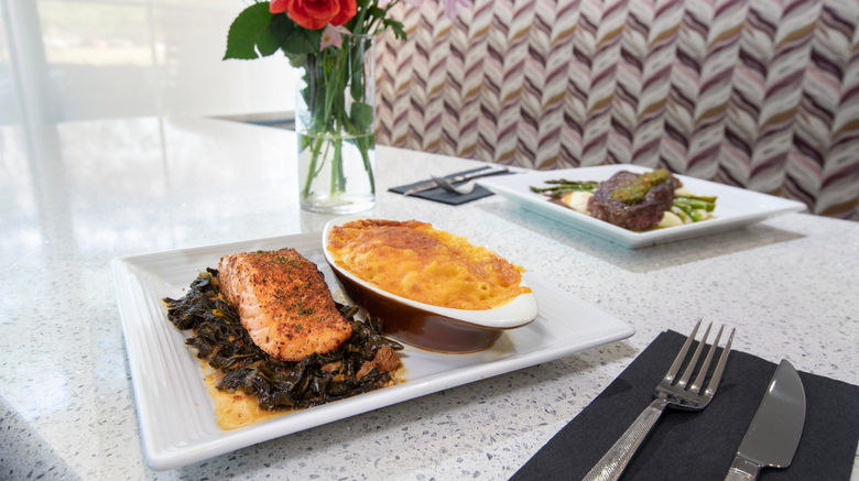 <b>Hotel Indigo Jacksonville Deerwood Park Restaurant</b>. Images powered by <a href="https://www.leonardoworldwide.com/" title="Leonardo Worldwide" target="_blank">Leonardo</a>.