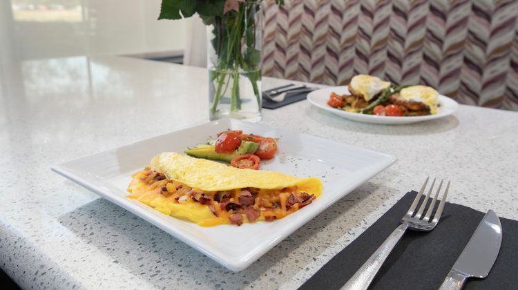 Hotel Indigo Jacksonville Deerwood Park Restaurant