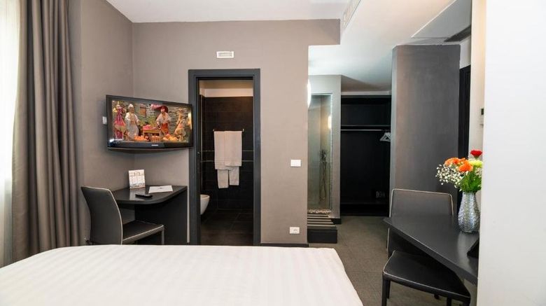 <b>Golden Hotel Room</b>. Images powered by <a href="https://www.leonardoworldwide.com/" title="Leonardo Worldwide" target="_blank">Leonardo</a>.