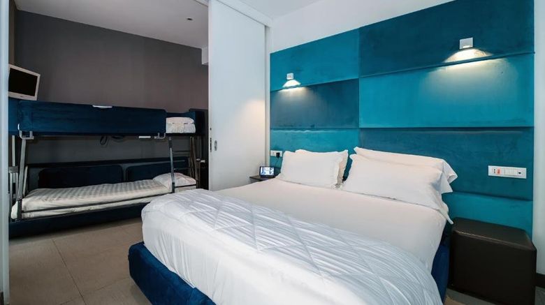 <b>Golden Hotel Room</b>. Images powered by <a href="https://www.leonardoworldwide.com/" title="Leonardo Worldwide" target="_blank">Leonardo</a>.