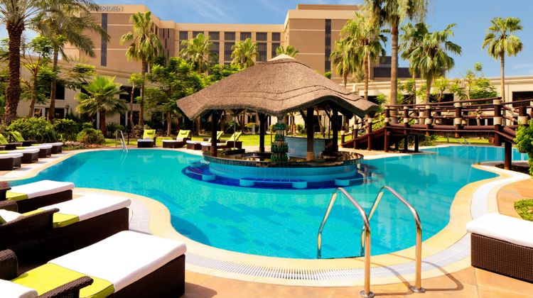 Le Meridien Dubai Hotel & Conference Ctr Pool