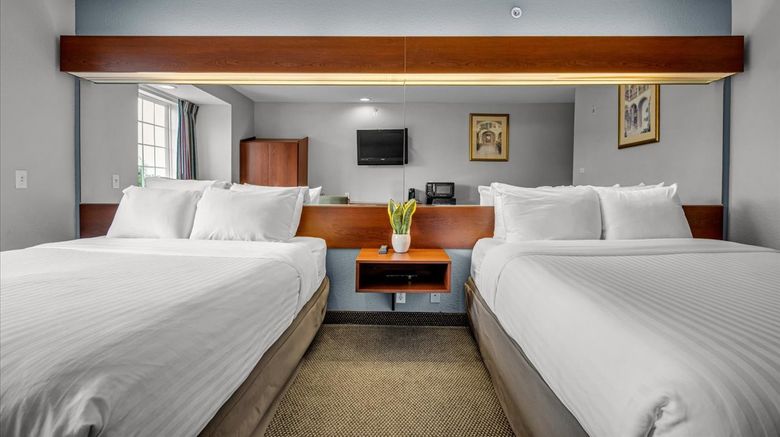 <b>The Block Hotel Room</b>. Images powered by <a href="https://www.leonardoworldwide.com/" title="Leonardo Worldwide" target="_blank">Leonardo</a>.