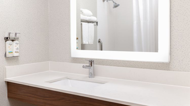 Holiday Inn Express Las Vegas I-215 Room