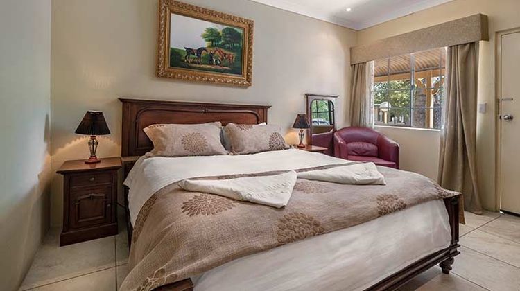 The Overlander Homestead Room