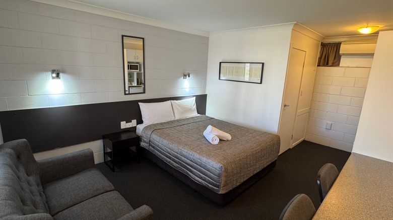 <b>Mandalay Motel Room</b>. Images powered by <a href="https://www.leonardoworldwide.com/" title="Leonardo Worldwide" target="_blank">Leonardo</a>.