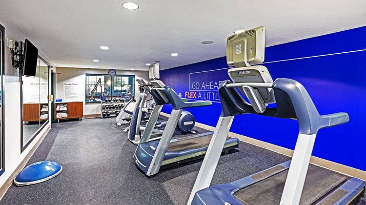 Holiday Inn Express Hotel & Suites Health Club