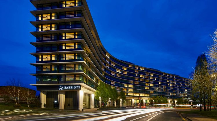 Manchester Piccadilly Hotel Exterior