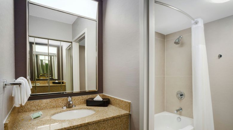 <b>Courtyard Chicago Midway Airport Room</b>. Images powered by <a href="https://www.leonardoworldwide.com/" title="Leonardo Worldwide" target="_blank">Leonardo</a>.