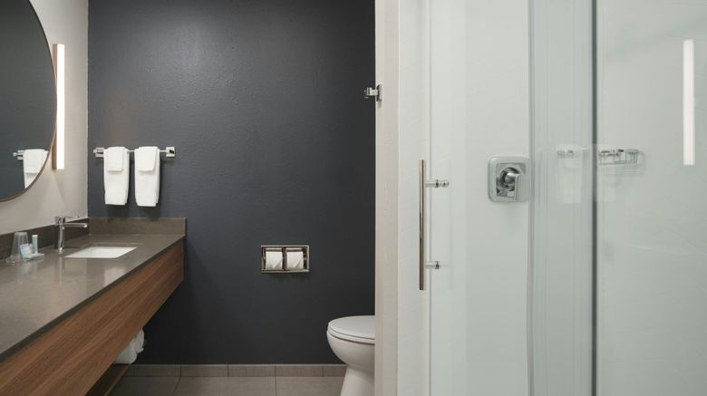 <b>Fairfield Inn & Suites Cleveland Room</b>. Images powered by <a href="https://www.leonardoworldwide.com/" title="Leonardo Worldwide" target="_blank">Leonardo</a>.