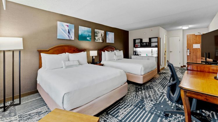 Delta Hotels Mount Pleasant Suite