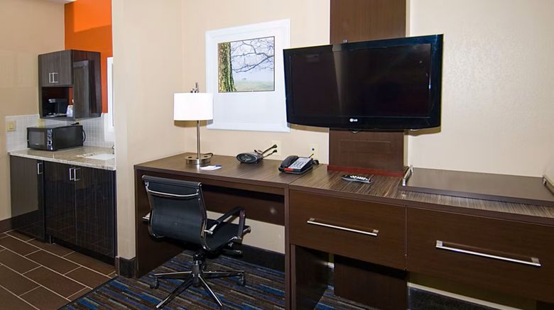 <b>Holiday Inn Express & Suites Fulton Room</b>. Images powered by <a href="https://www.leonardoworldwide.com/" title="Leonardo Worldwide" target="_blank">Leonardo</a>.