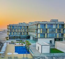 Beach Bay Hotel Al Mirfa Exterior