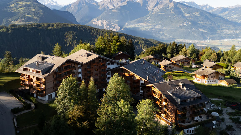 <b>Chalet RoyAlp Hotel & Spa Pool</b>. Images powered by <a href="https://www.leonardoworldwide.com/" title="Leonardo Worldwide" target="_blank">Leonardo</a>.